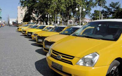 RESERVA DE AUTOS PARA VIAJES TURISTICOS